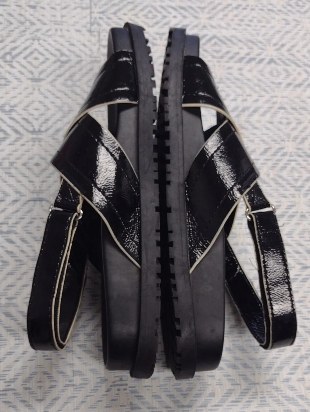 Zara Black Patent Cross-Strap Slingback Sandals,Comfortable and soft. - Picture 5 of 16
